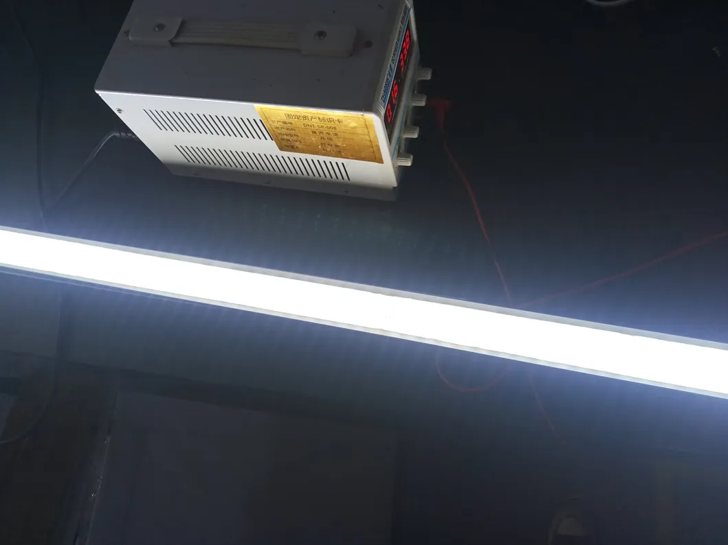 40/41W 2021 New Design LED Lights for Plants LED Grow Lights for Seeding for Vegetable Wholesale / Retail