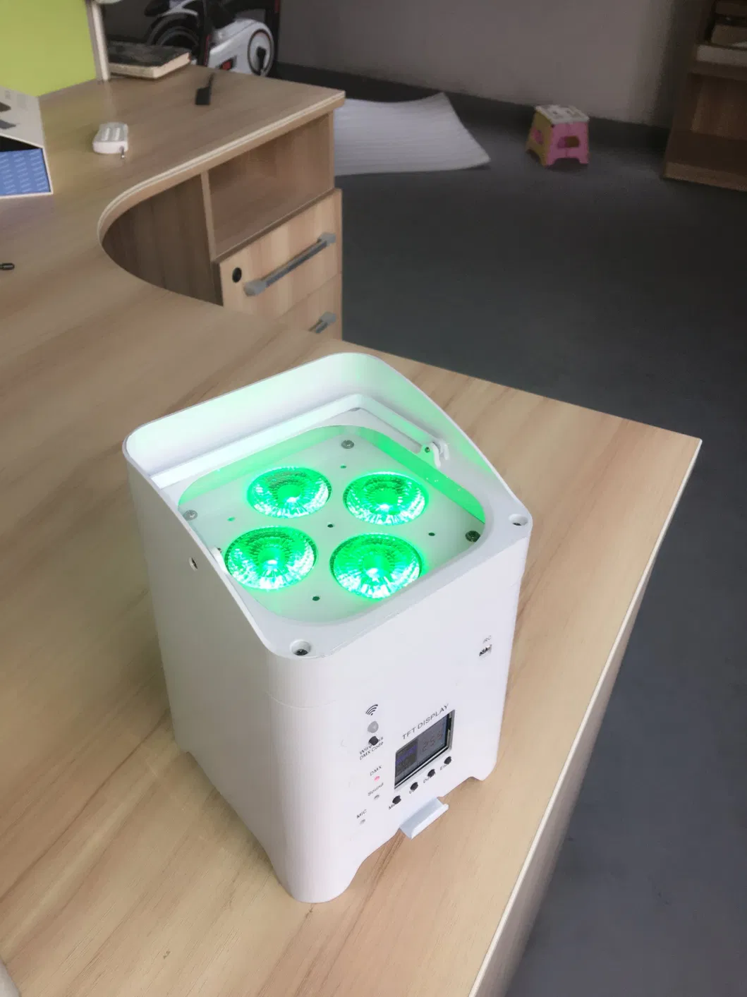 Factory Price 4X18W RGBWA+UV LED PAR Light DMX512 WiFi Battery Powered Uplights for Stage Decoration